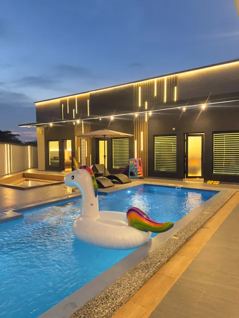 LYL 108 Private Pool Villa - Image 1