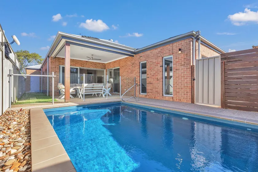 Blair Haven Moama River Retreat, Central location - Image 1