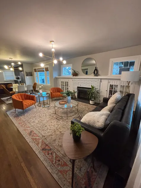 Walkable 3BR Monroe District Mid-Century Craftsman - Image 1