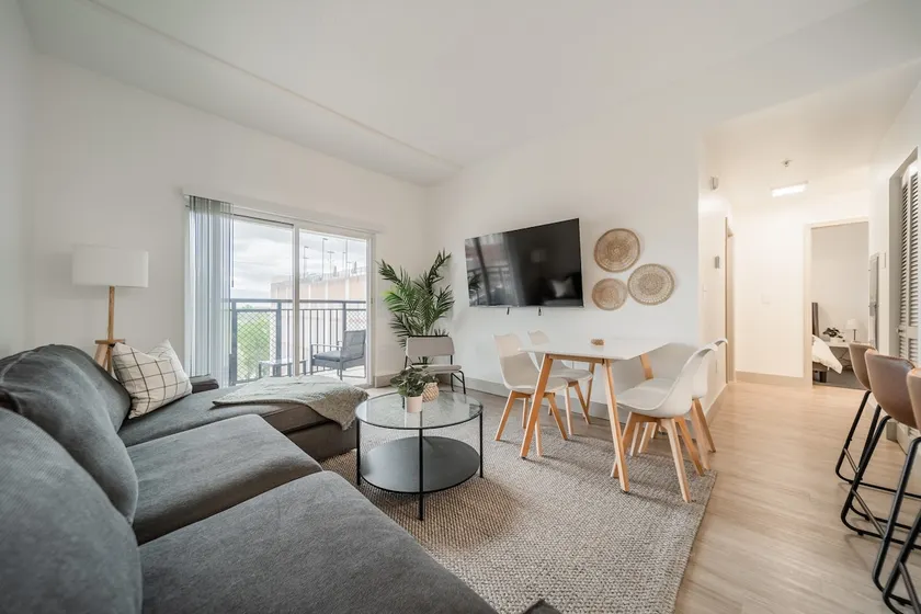Uptown 3BR with Balcony City Views, Parking - Image 1