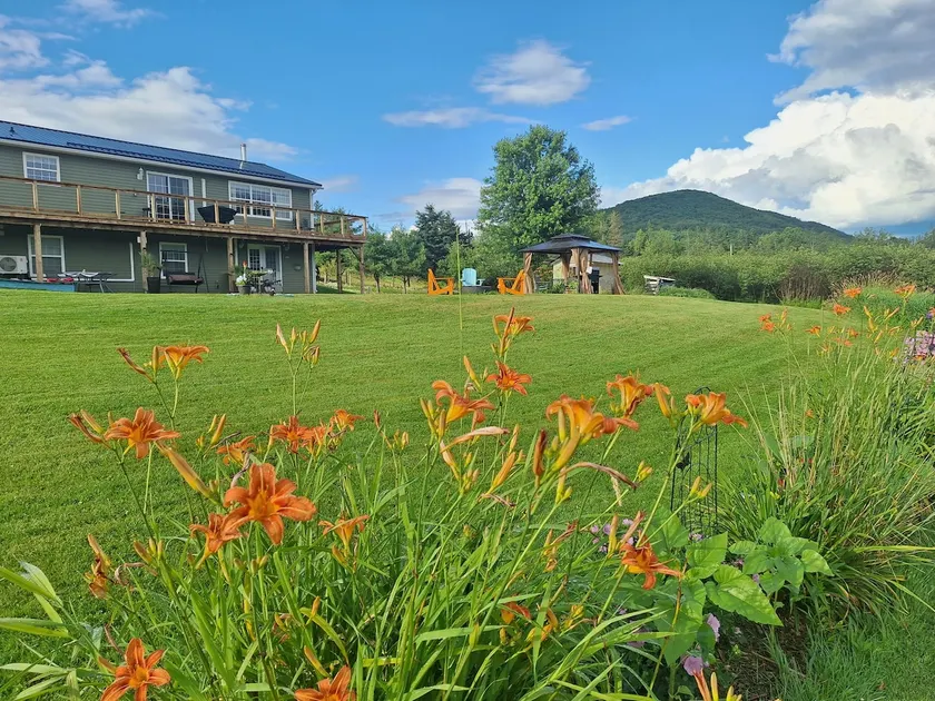 Sussex Golf-Poley Ski at Picadilly Mountain Suite - Image 1
