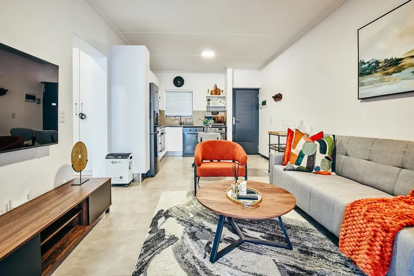 Stylish 1 Bed Garden Unit Power Backup - Image 1