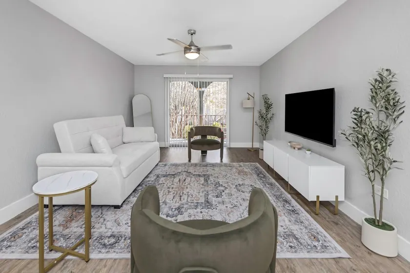 2BR Tampa Retreat | Pool + Gym | 10 Min to TPA - Image 1