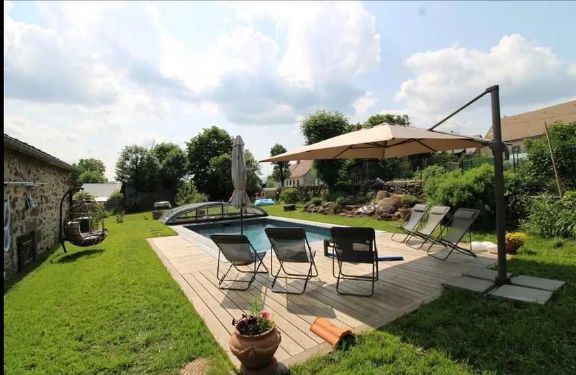 Charming cottage with Cantal pool - Image 1