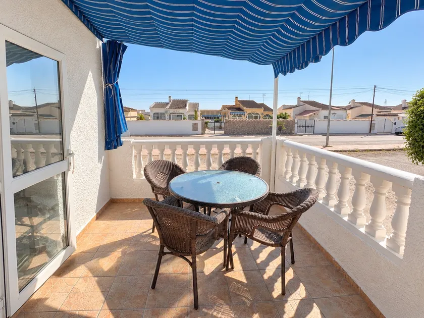 Bright 2-Bed Home in El Chaparral - Image 1