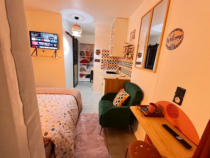 Cozy and Warm Studio - Image 1
