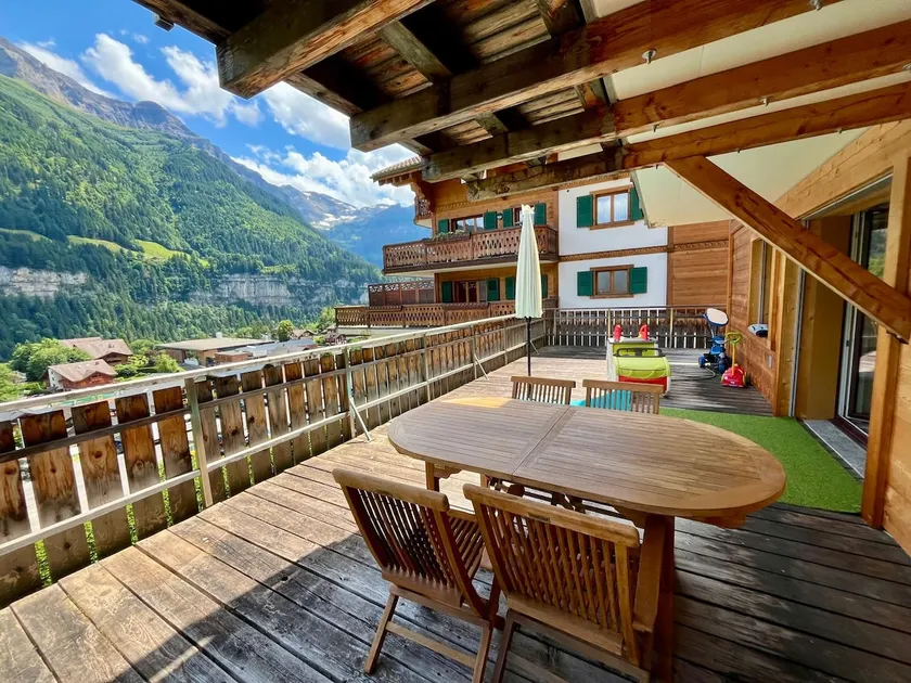 Family apartment in the heart of the village, Champery - Image 1