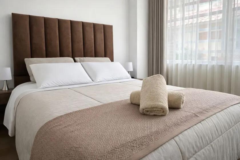 Warm and Modern Apartment · Close to Everything - Image 1