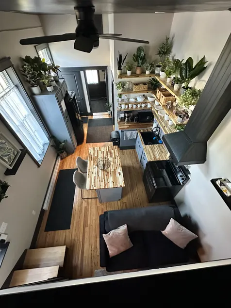 Cute, newly renovated, modern duplex - Unit B - Image 1