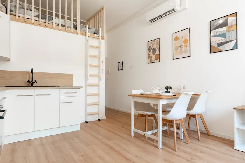 Chic Bohemian Studio - Air-Conditioned - Between the Train Station & Cité - Image 1