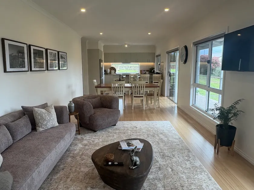 Modern Farmhouse Retreat in Ballan - Image 1