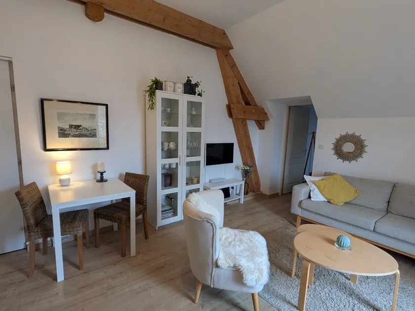 Cozy accommodation with terrace and garden. - Image 1
