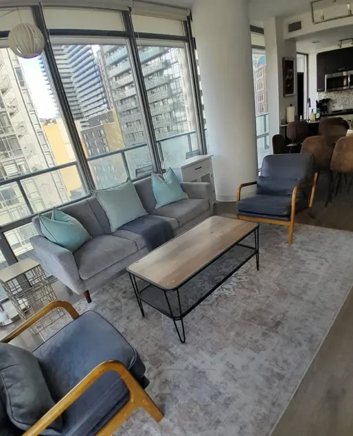 4 beds stay in great location - Image 1