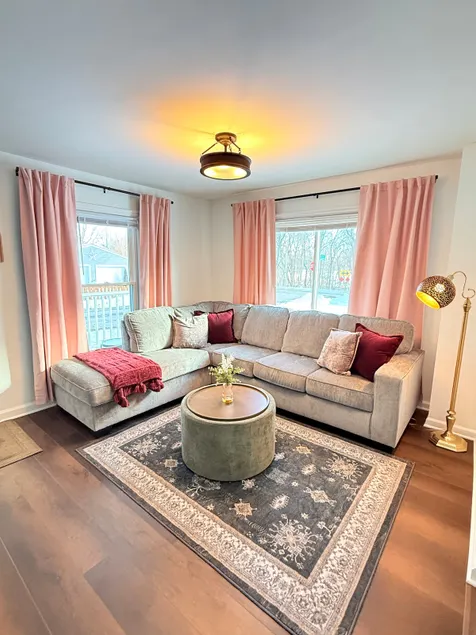 Modern 3BR Cape Cod • King • 15 min Intel Airport - Image 1
