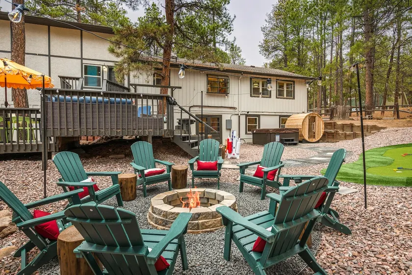 Secluded! HotTub, Sauna, GameRoom, Golf, Sleeps 20 - Image 1