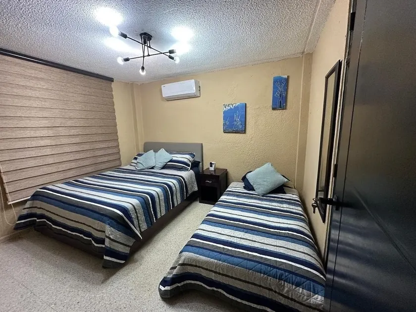 Air-conditioned apartment meters from the beach, 250gb wifi - Image 1
