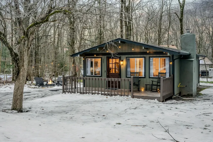 Sutton Sage Cabin w/ Hot Tub, Fire Pit, Fireplace - Image 1