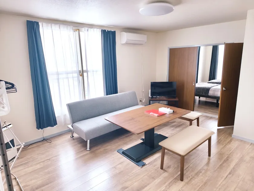 TOKIWA 302_ 5-minute walk to the Art Forest! 2LDK with convenient access to Lake Shikotsu, Takino and Sapporo City - Image 1