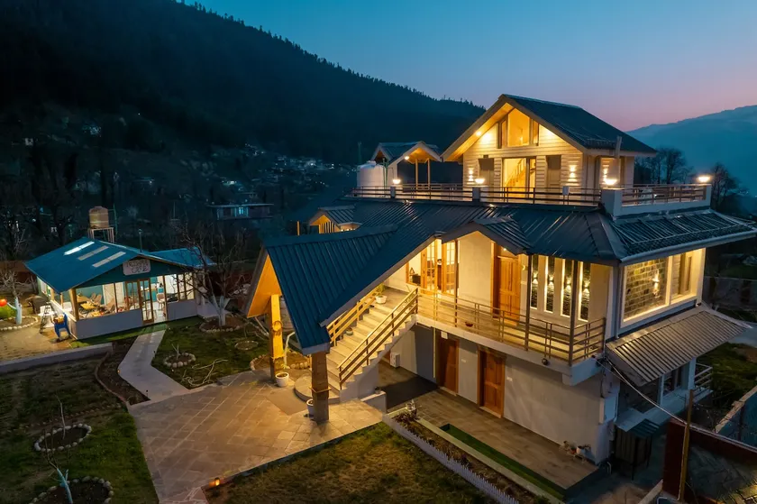 TriWa Stays Whole Villa Gardens, Naggar Manali - Image 1