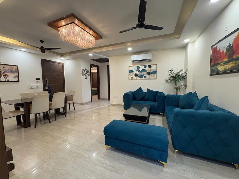Luxury 3-BHK|Sec 57| Artemis Hospital|Golf Course - Image 1