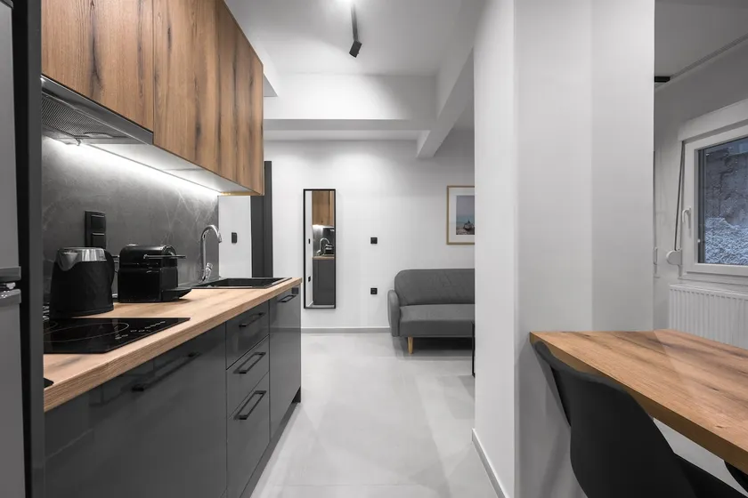 Room 8 - Image 1