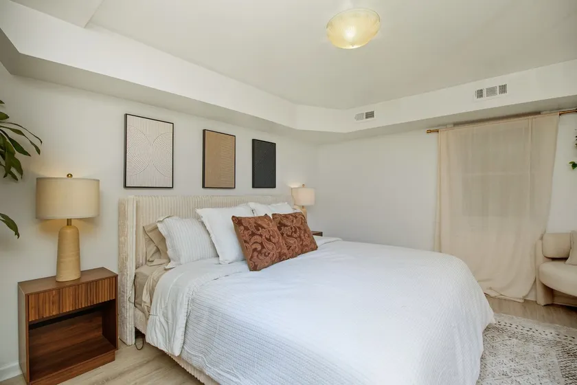 Designer 2 Bedroom Apt near Emory - Image 1