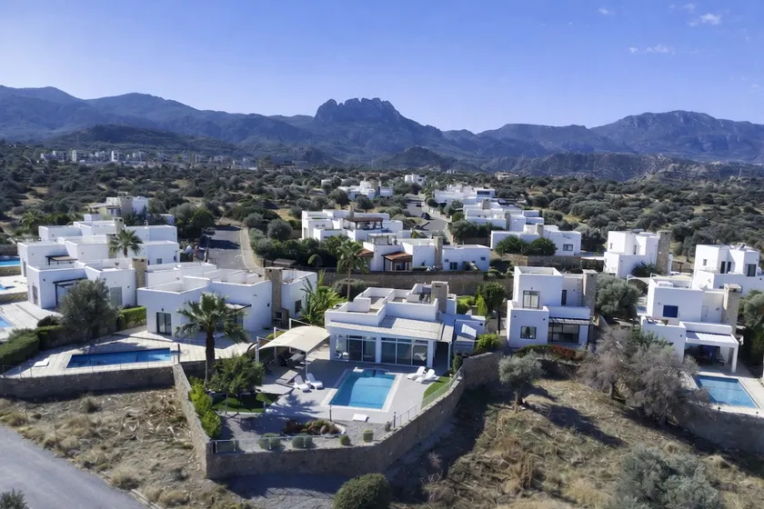 Pool villa with sea view near Alagadi Beach - Image 1