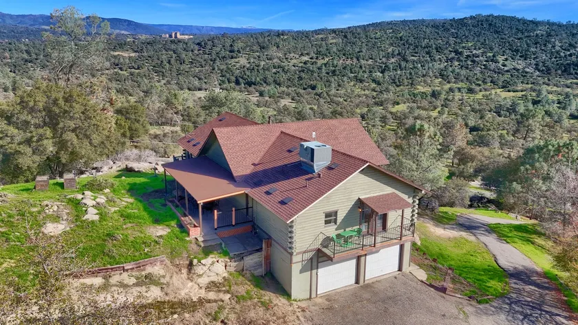 Sierra Mountain View Retreat - Image 1