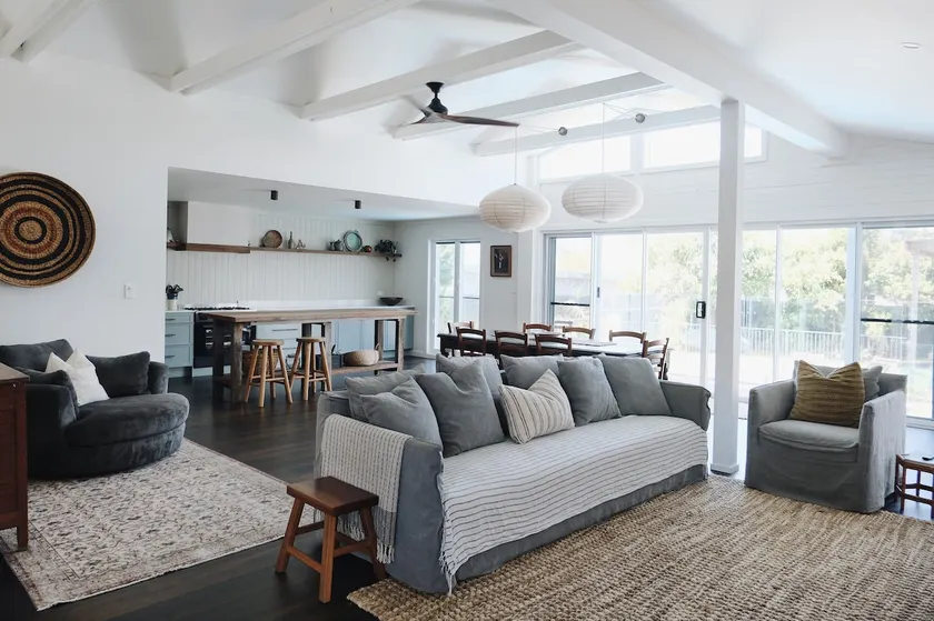 Skippers Hideaway – Coastal Stay Near Beach & Lake - Image 1