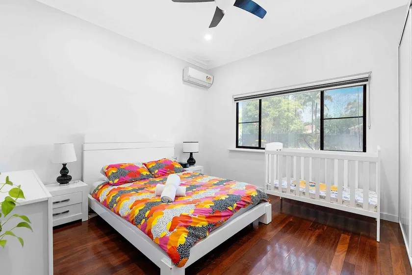 Rivervale Modern Cozy Home. Close to CBD & Airport - Image 1