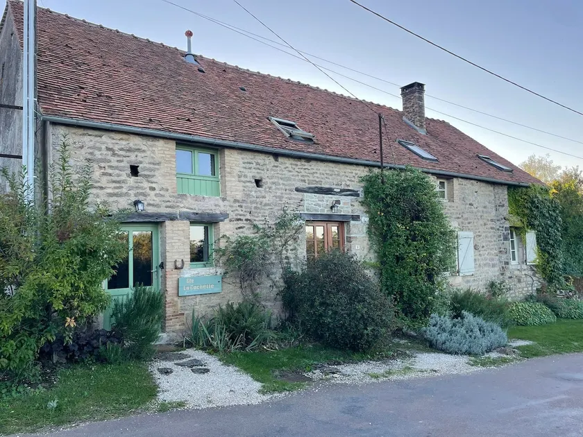 LA CACHETTE - Image 1