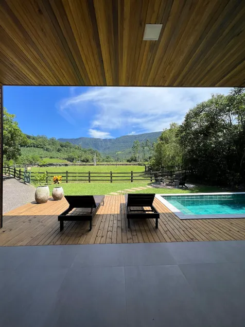 Andorinha Cabin with Breakfast and Heated Pool - Image 1