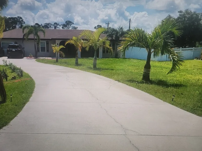 Quiet house - Image 1