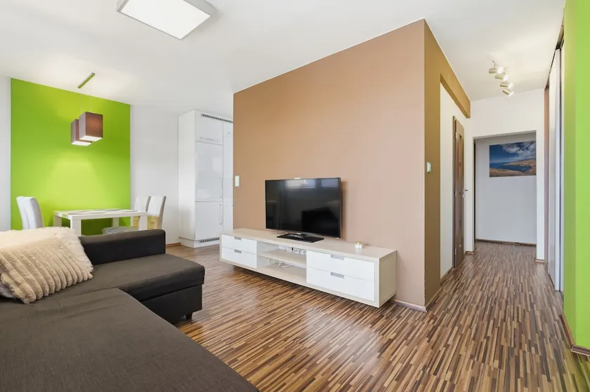 Apartment in a quiet part of Prague with a kitchen - Image 1