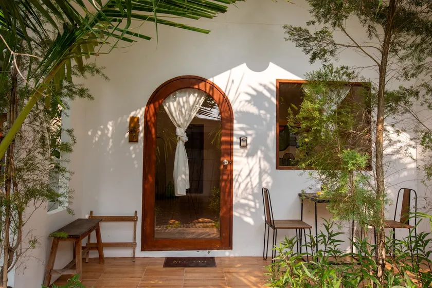 The Little Hut - Image 1