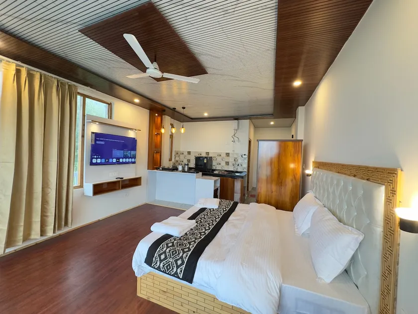 1 BHK Luxurious Independent Apartment 4 - Image 1