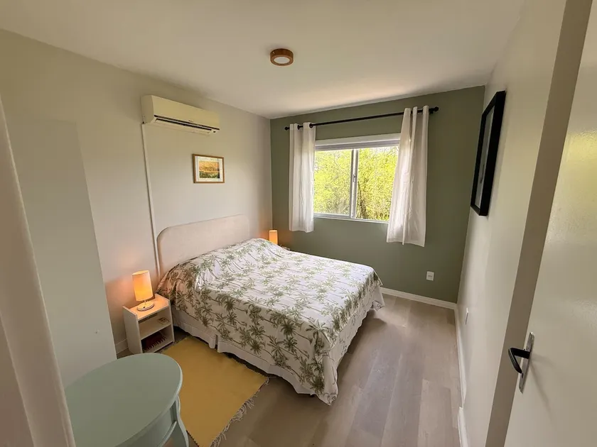 Bright Apartment with Botanical Garden View - Image 1