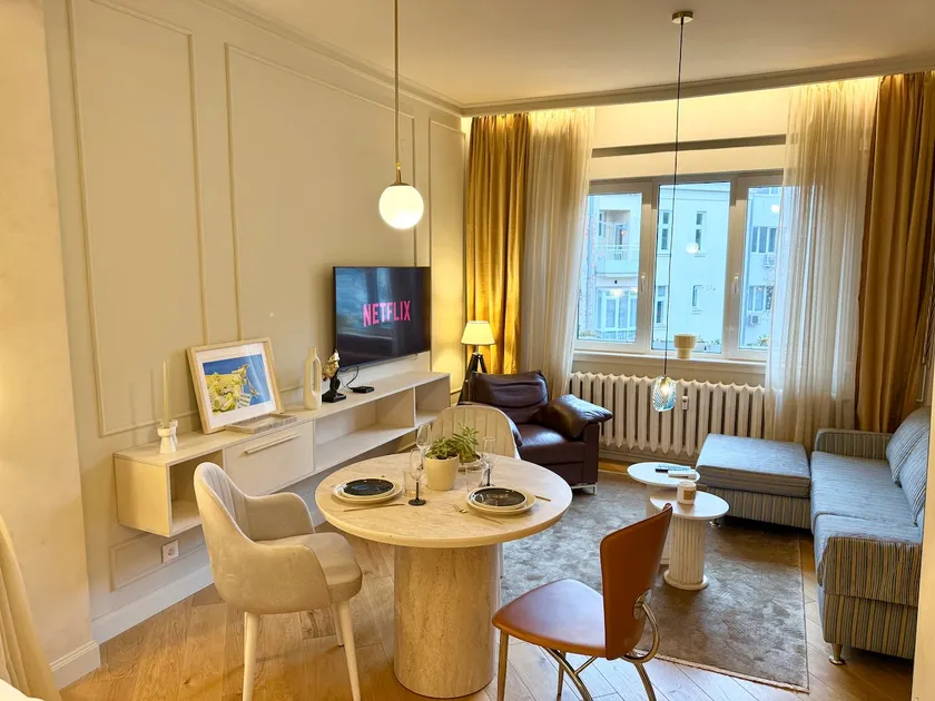 Cosher | Premium Location • Boutique Stay • Design - Image 1