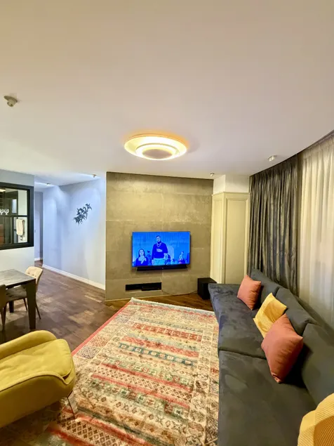 Lux Apartment - Image 1