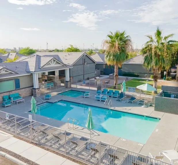 Lakeside Villa Apt • Dog Park • WiFi • Laundry - Image 1