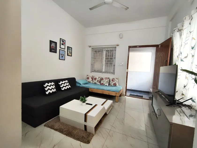 Elegant 1BHK in Whitefield (Sleeps 5) - 101 - Image 1