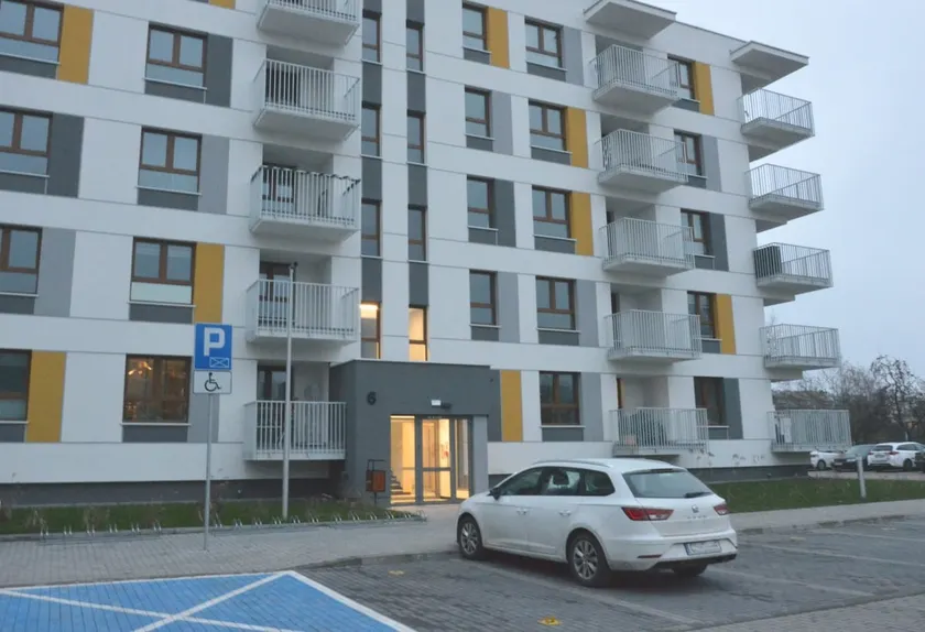 Putry Apartment Nowy blok - Image 1