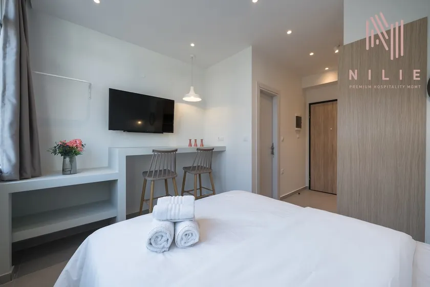 Yellow Door, Nilie Hospitality MGMT - Image 1