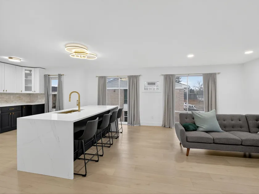 Dante Residence 2.0! Your home away from home. - Image 1