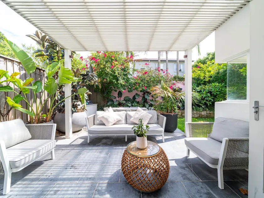 Coastal 4BR Home for 10 with Garden and Garage - Image 1