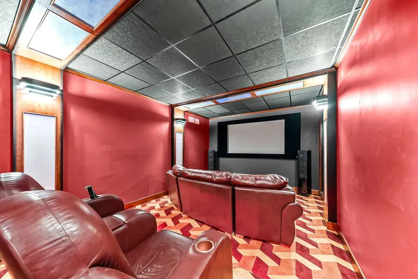 3BR Home w/ Private Movie Theater • Free Parking - Image 1