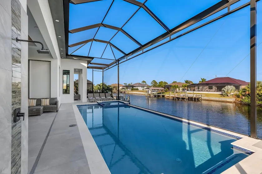 Gulf-Access Canal front Villa with Heated Pool/SPA - Image 1
