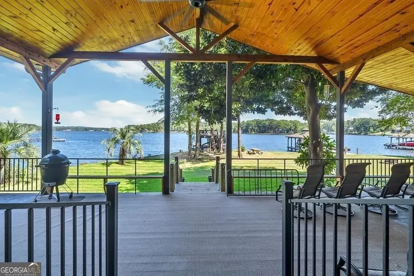 Sleeps 16, Prime Location, 4 Master Suites + More! - Image 1
