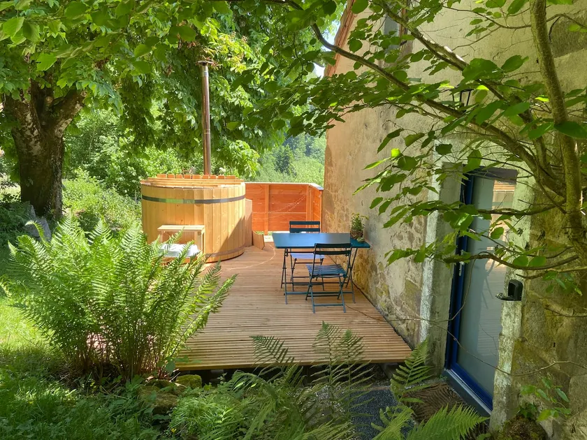 ”La Source” house with outdoor Finnish bath - Image 1