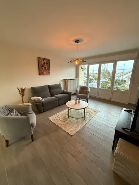 Metz house sleeps 8 - Image 1